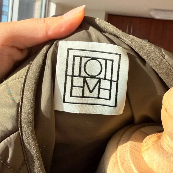 Toteme Khaki Quilted Puffer Jacket - Picture 3 of 4